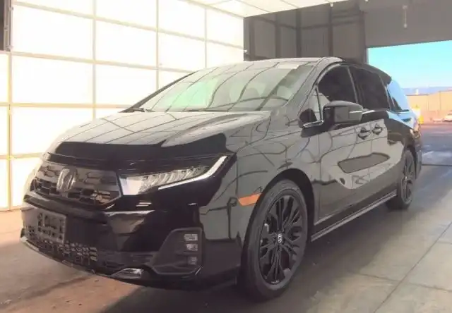 2025 Honda Odyssey Sport L's photo