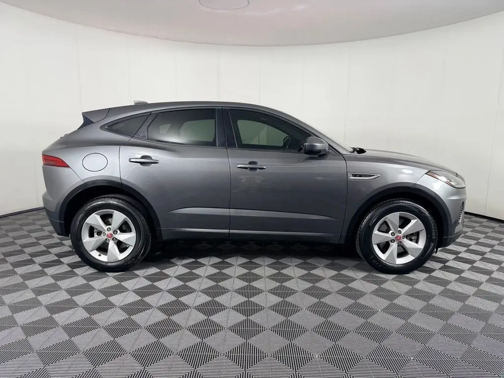 2019 Jaguar E-PACE P300 R-Dynamic S AWD photo 5