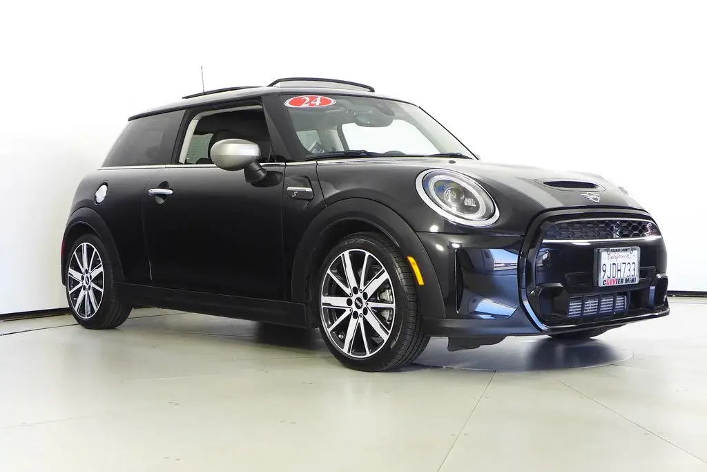 2024 MINI Hardtop Cooper S photo 4