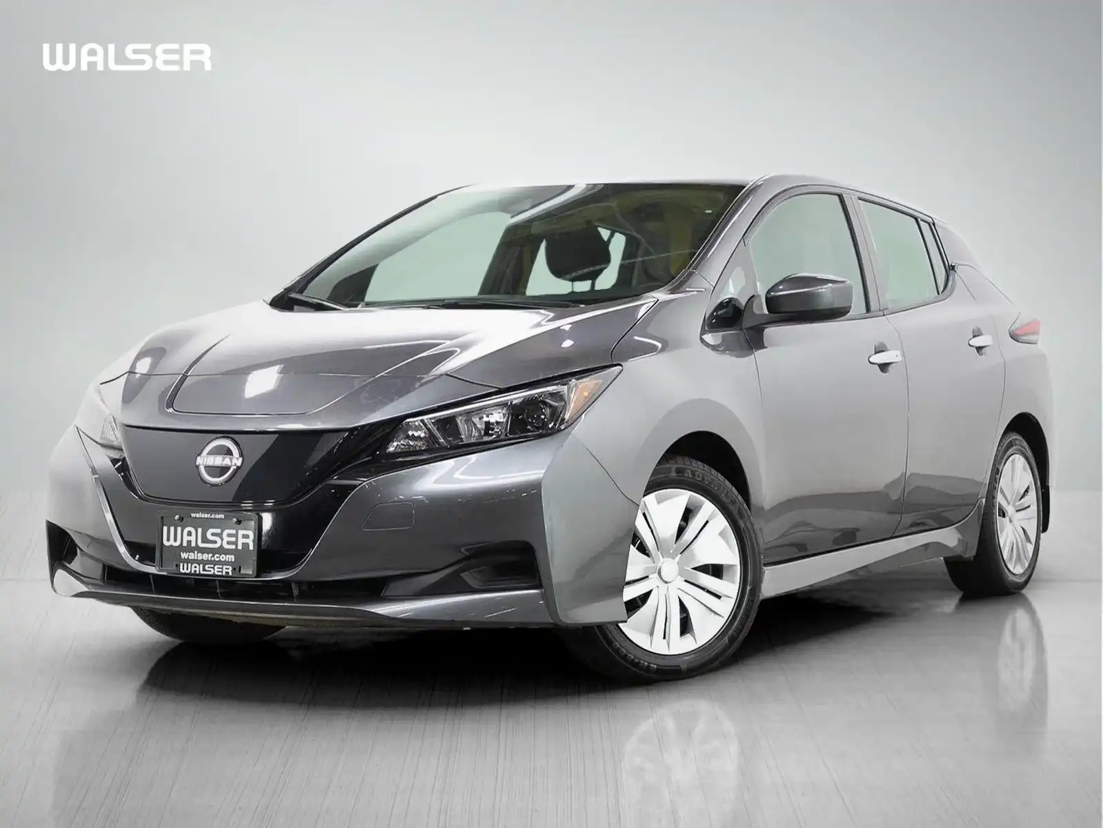2025 Nissan Leaf S's photo