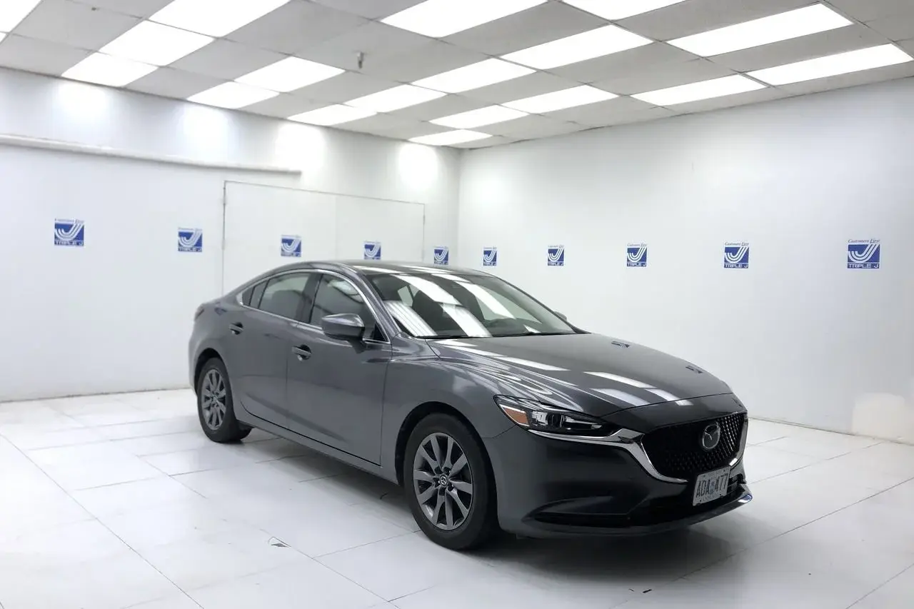 2020 Mazda EZ-6 Touring Auto photo 3