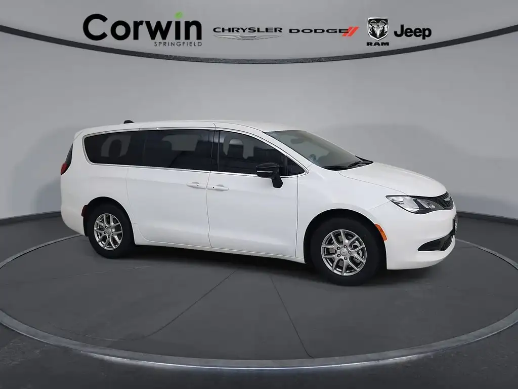 2027 Chrysler Voyager LX's photo
