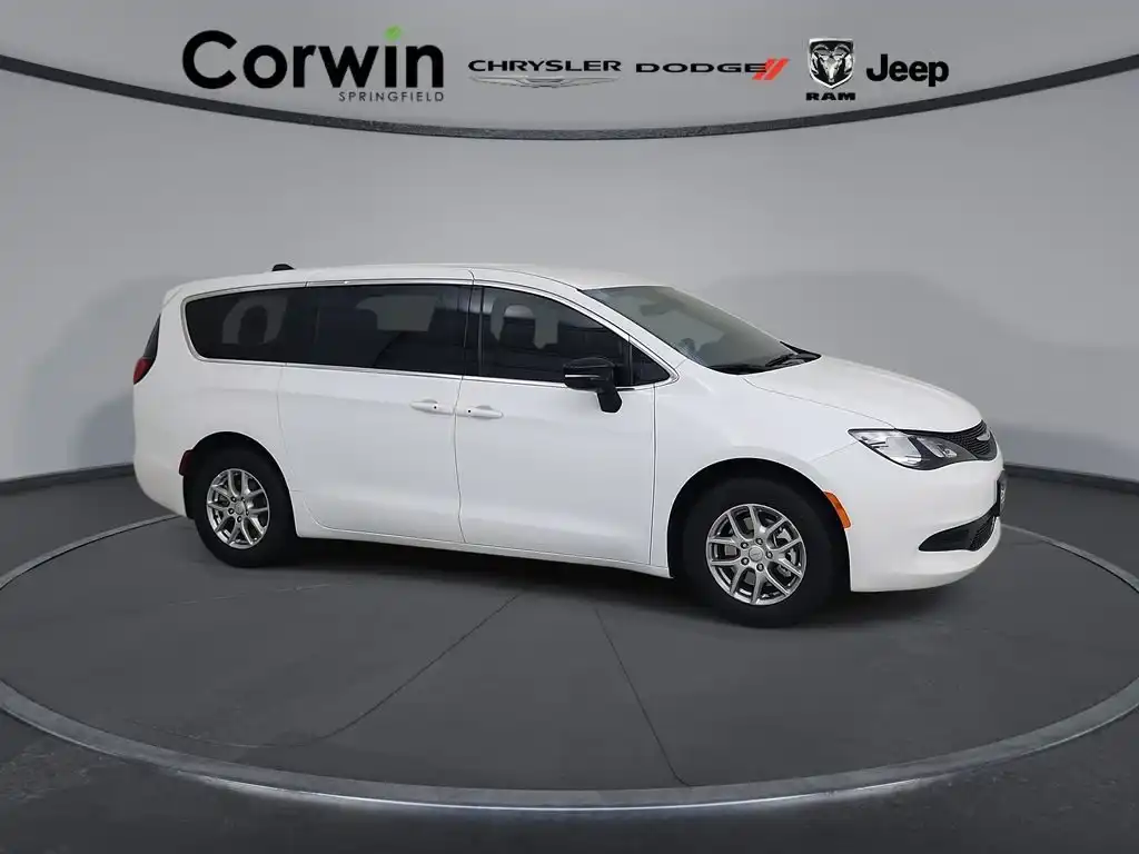 2027 Chrysler Voyager LX's photo