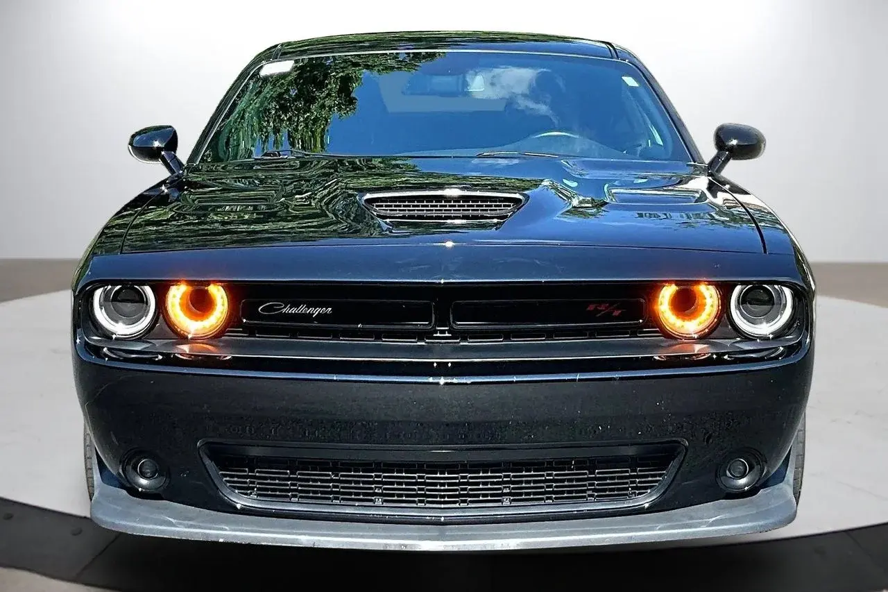 2023 Dodge Challenger R/T Scat Pack photo 3