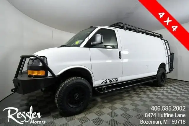 2025 Chevrolet Express 3500 Extended Work Van photo 1