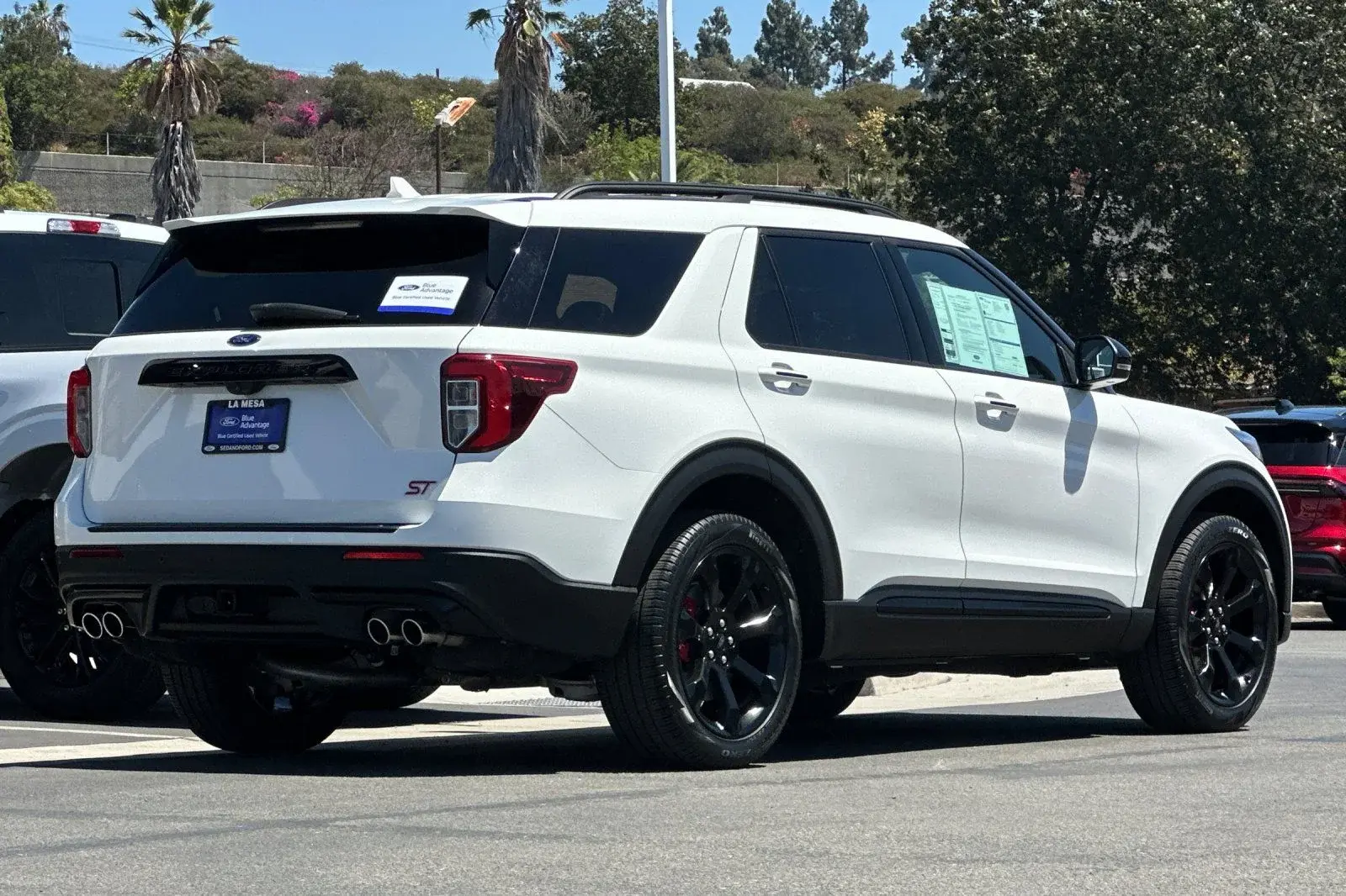 2023 Ford Explorer ST 4WD photo 3