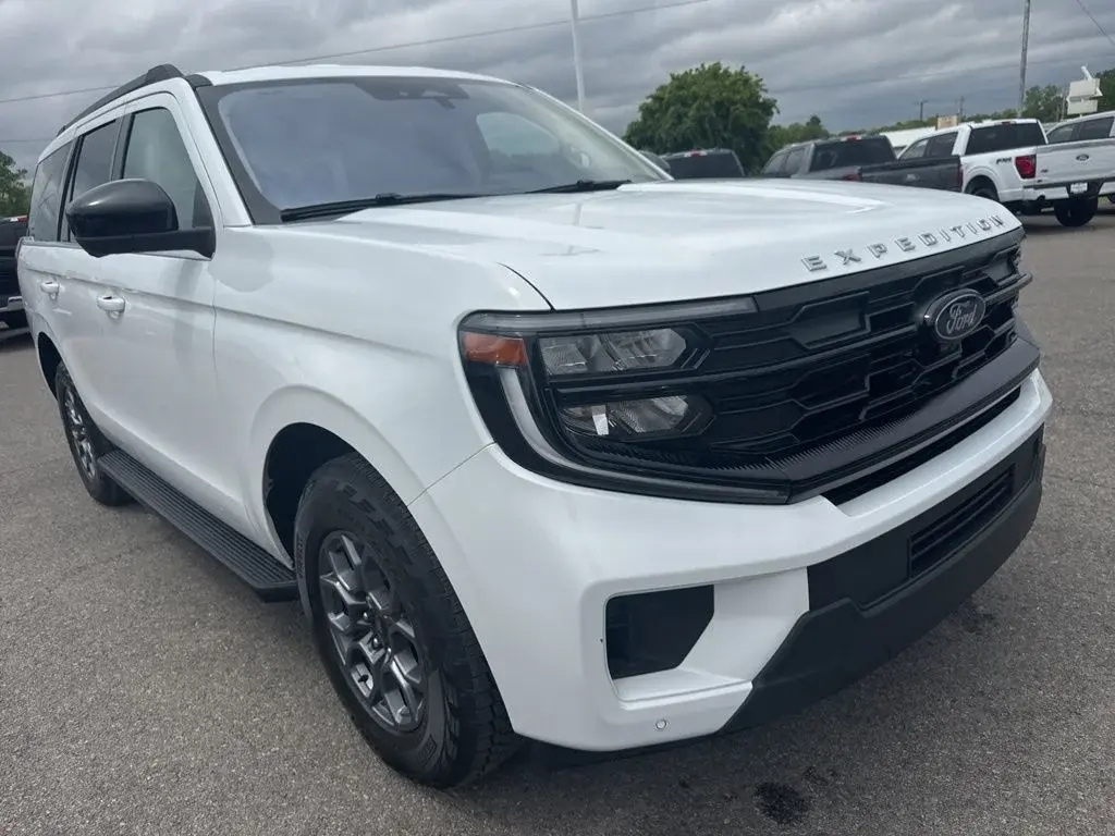 2025 Ford Expedition Active 4x4 photo 5