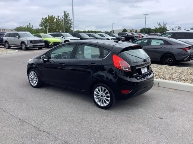 2017 Ford Fiesta Titanium Hatchback photo 3