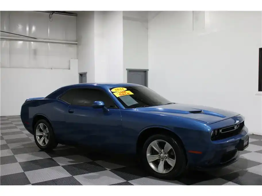2021 Dodge Challenger SXT Auto's photo