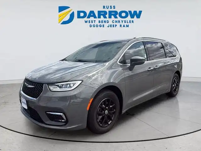 2021 Chrysler Pacifica Touring L's photo