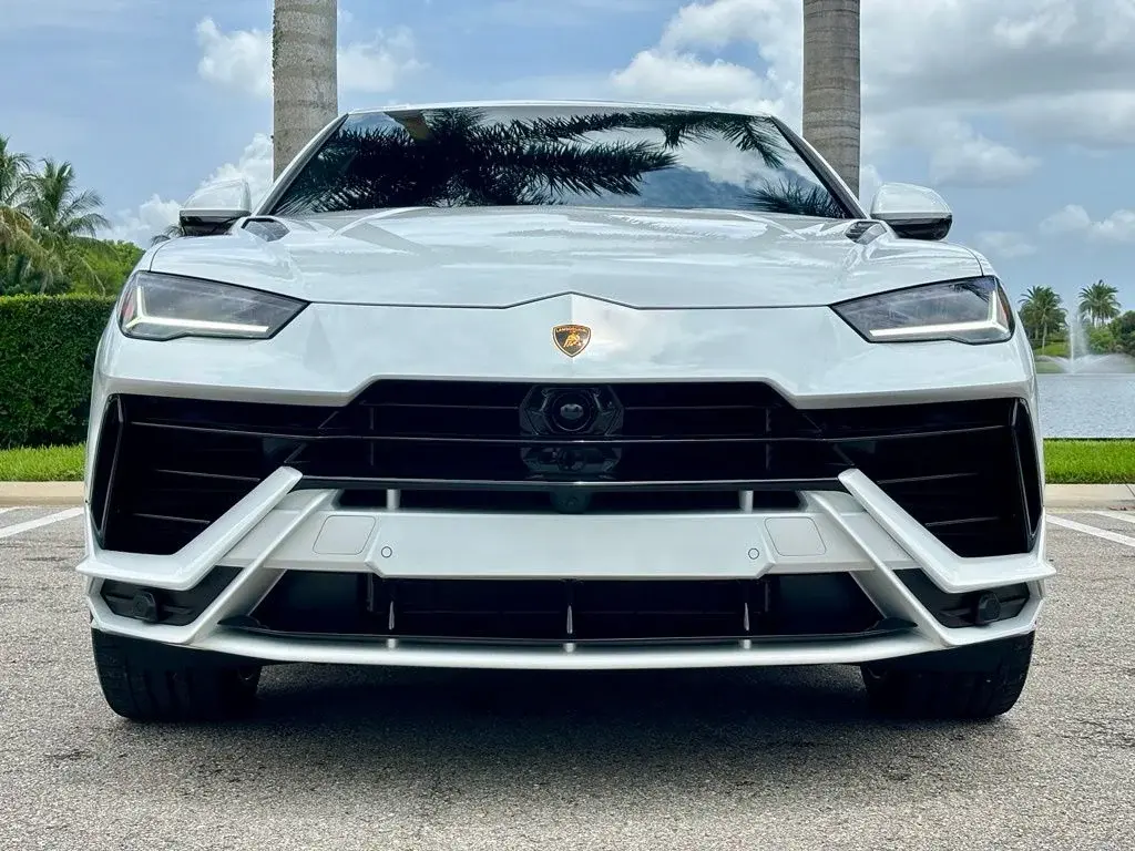 2024 Lamborghini Urus 4.0 V8 S photo 3