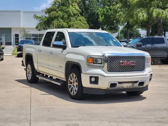 2015 GMC Sierra 2WD Crew Cab Short Box photo 3