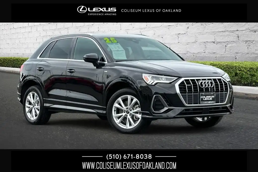 2025 Audi Q3 45 TFSI S Line Premium quattro's photo