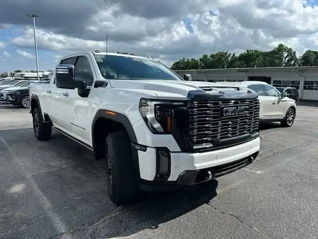 2025 GMC Sierra 4WD Crew Cab Standard Bx Denali Ultimate's photo