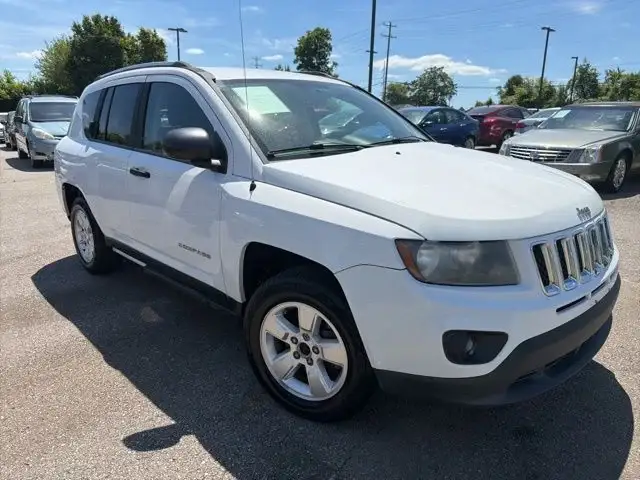 2014 Jeep Compass Sport photo 1