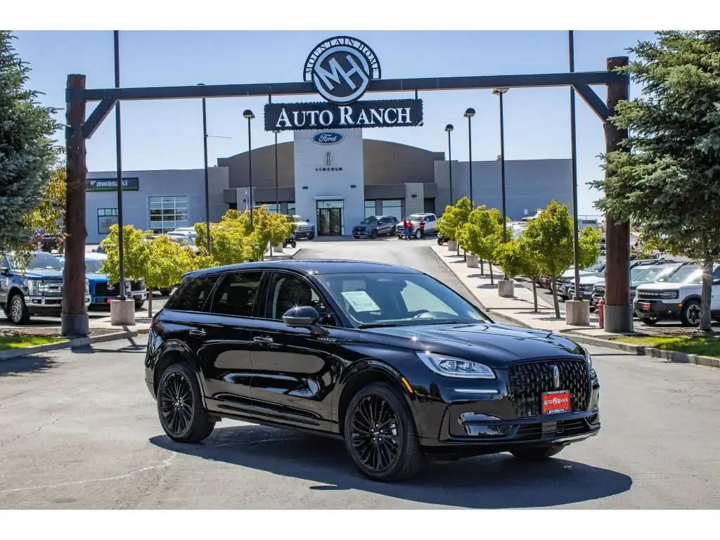 2025 Lincoln Corsair Reserve AWD's photo