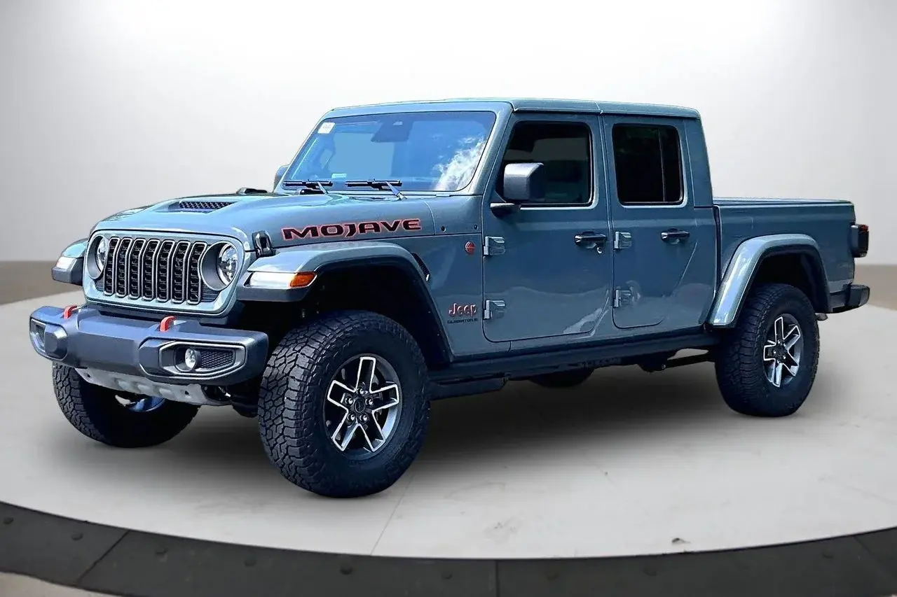 2026 Jeep Gladiator Mojave Auto photo 4