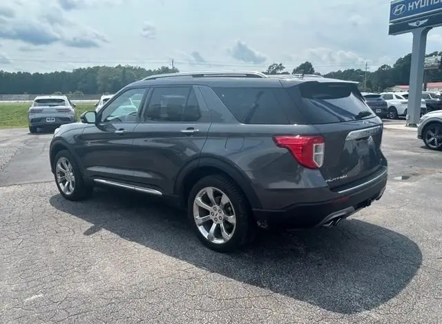 2020 Ford Explorer Platinum 4WD photo 3