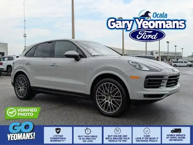 2022 Porsche Cayenne Platinum Edition's photo