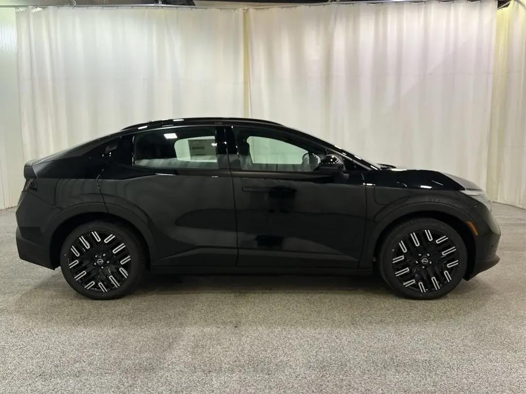 2026 Nissan Leaf Platinum+ photo 5