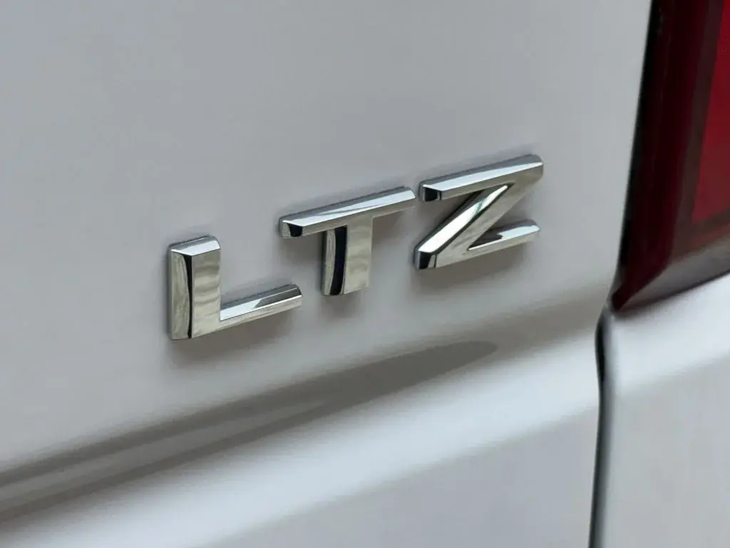 2024 Chevrolet Silverado 1500 LTZ 4WD Crew Cab Short Box photo 3