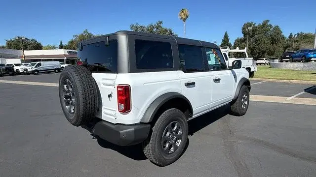 2026 Ford Bronco Big Bend 4x4 photo 4