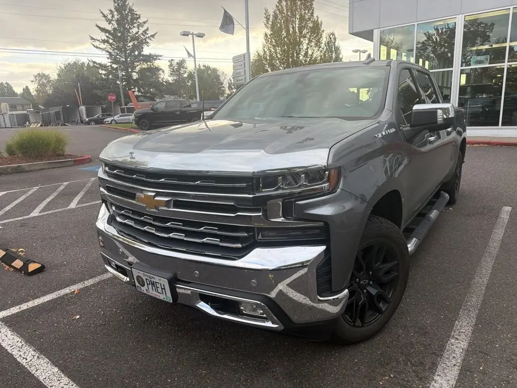 2021 Chevrolet Silverado 1500 LTZ 4WD Crew Cab Standard Box photo 3