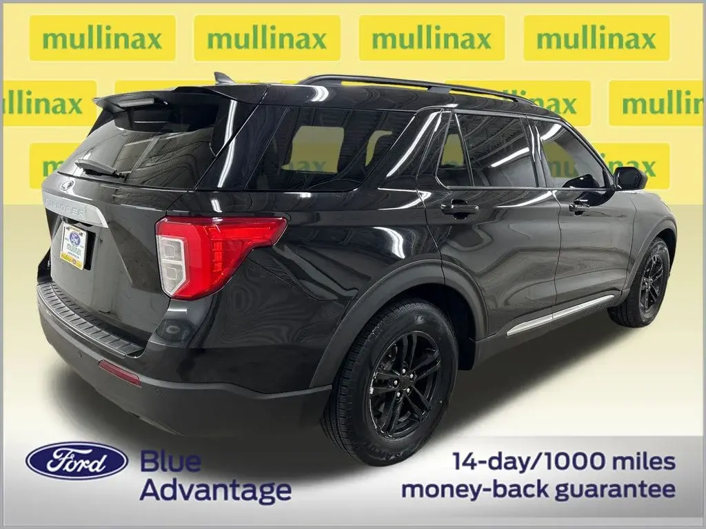 2023 Ford Explorer XLT RWD photo 3