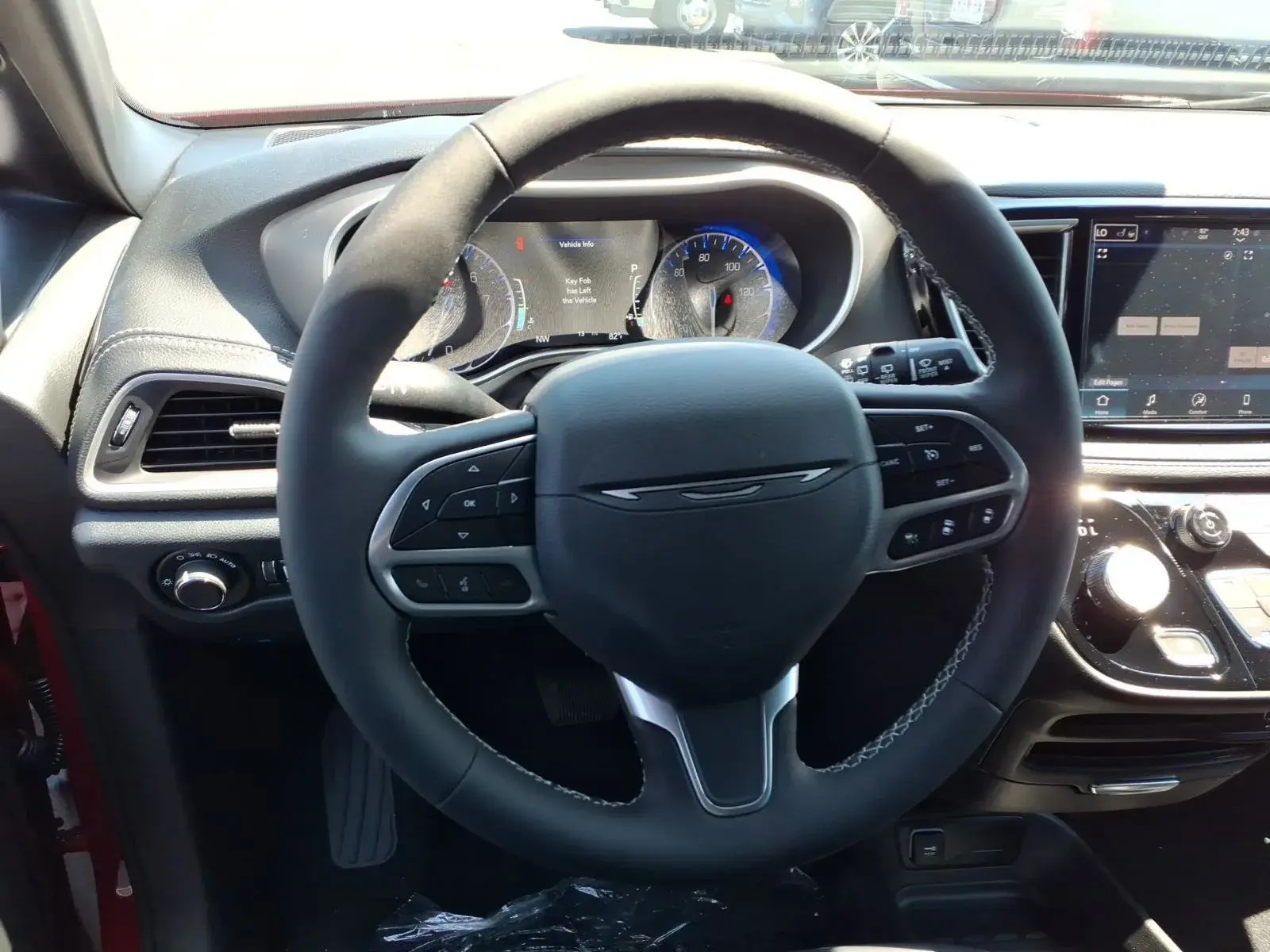 2027 Chrysler Pacifica Select AWD photo 5