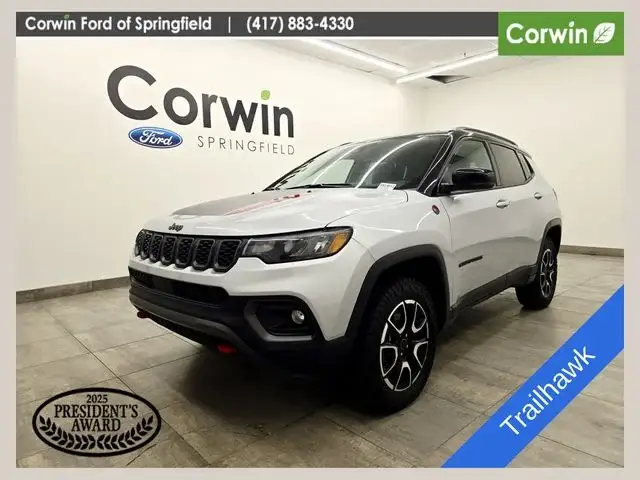 2025 Jeep Compass Trailhawk 4X4 photo 1