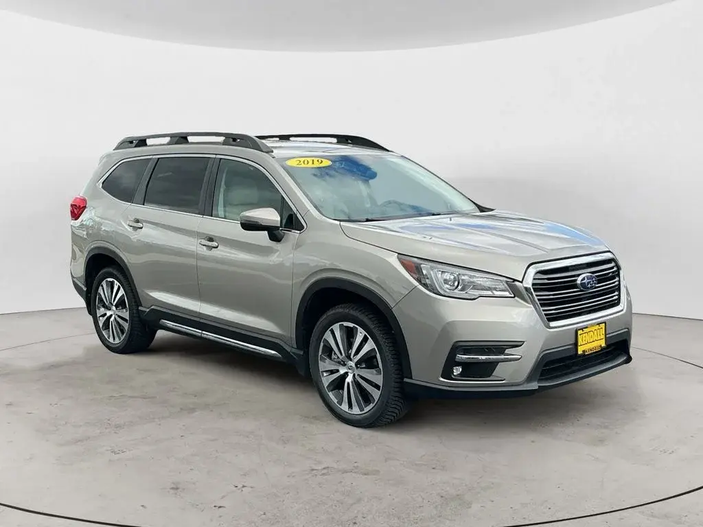 2025 Subaru Forester Touring photo 3