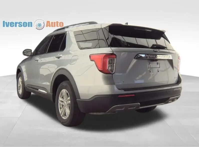 2024 Ford Explorer XLT 4WD photo 4