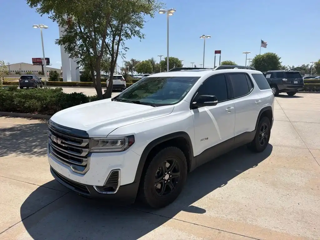 2022 GMC Acadia AT4 AWD's photo