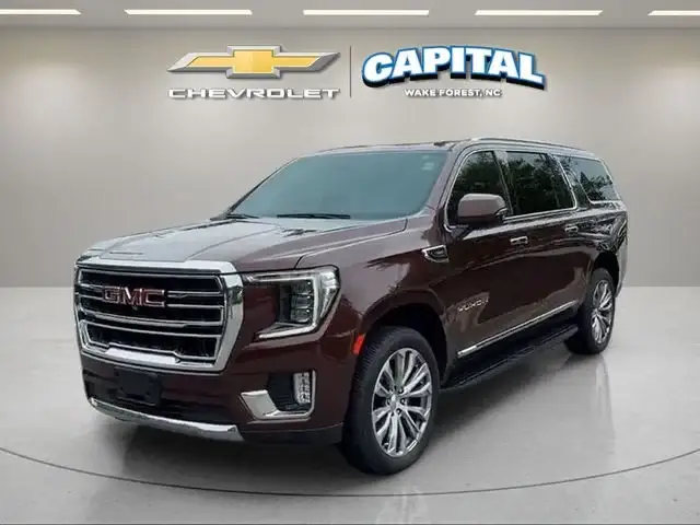 2022 GMC Yukon SLT 4X4 photo 1
