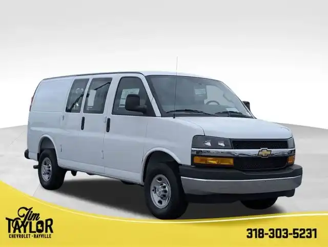 2026 Chevrolet Express 2500 Work Van HD's photo