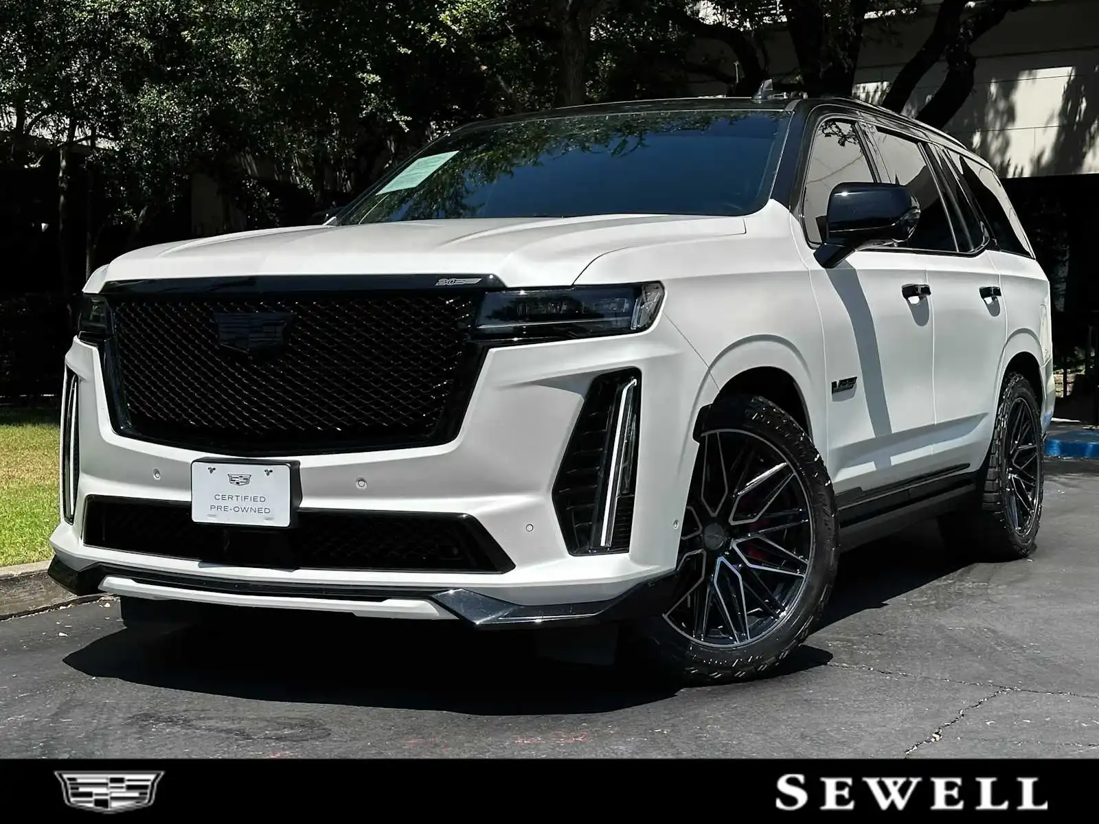 2024 Cadillac Escalade 4WD Escalade-V's photo
