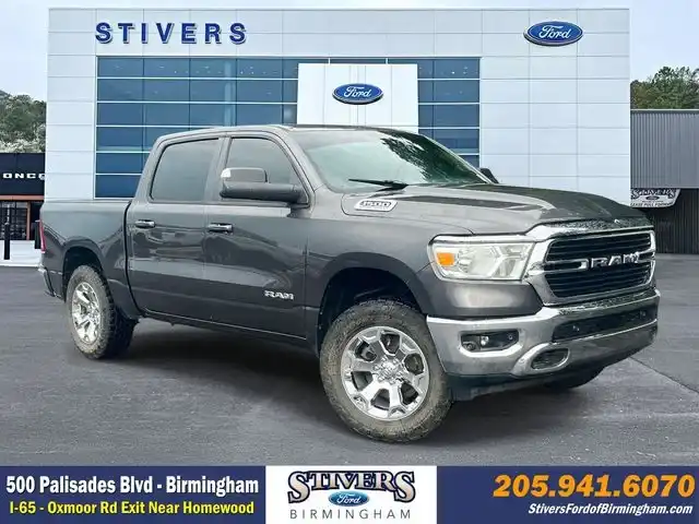 2021 RAM 1500 Big Horn/Lone Star 4x4 Crew Cab 5'7's photo