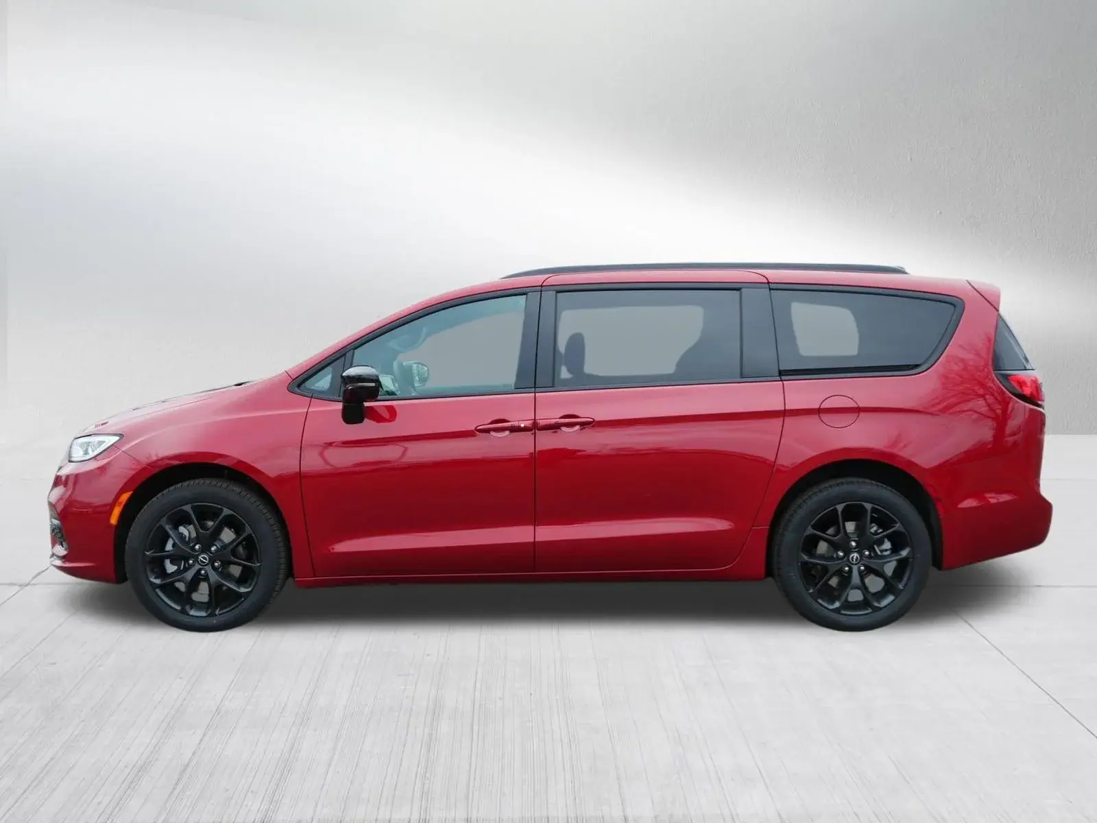 2026 Chrysler Pacifica Select AWD photo 4