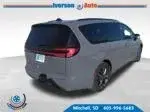 2025 Chrysler Pacifica Limited photo 3