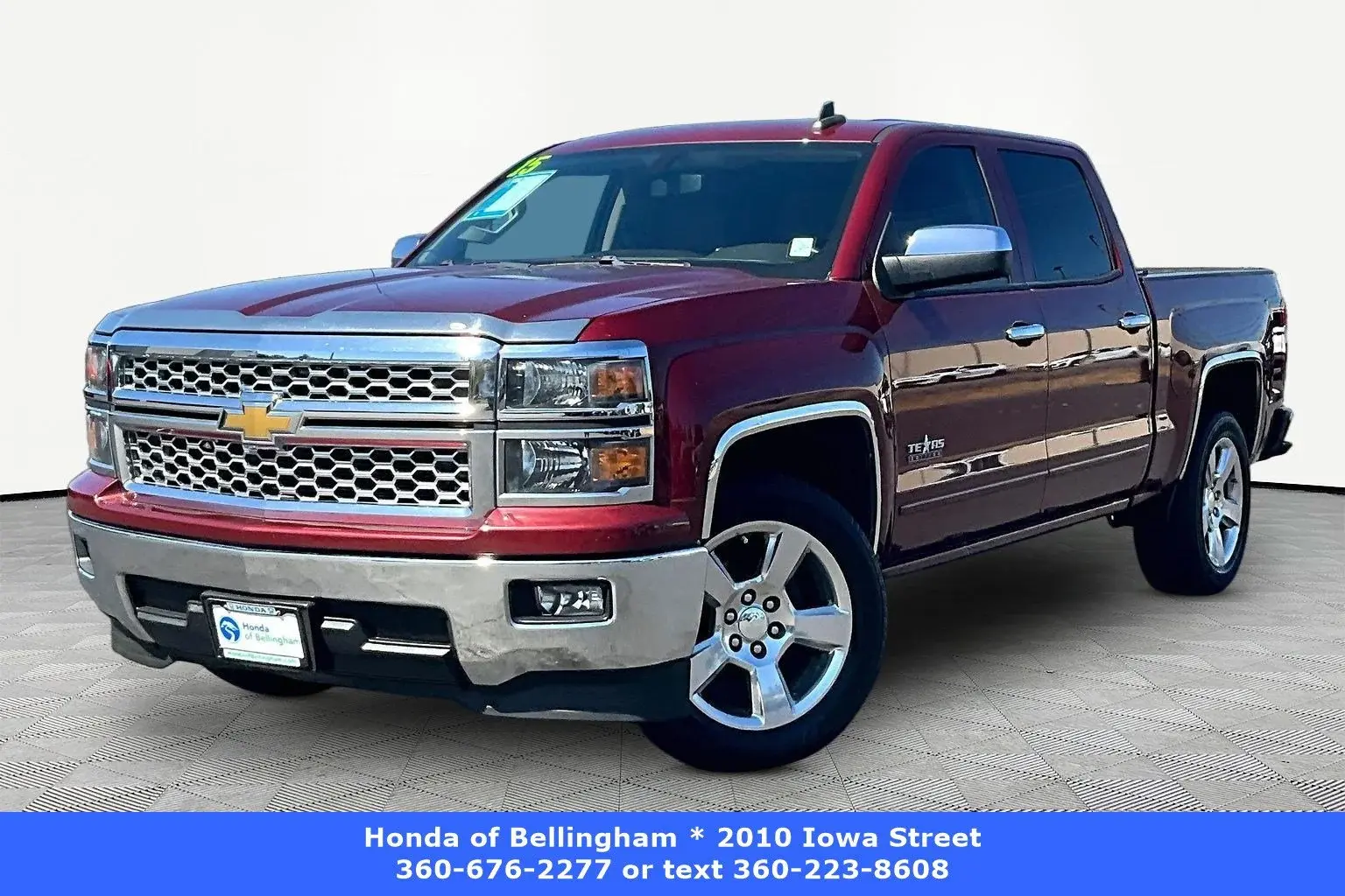 2015 Chevrolet Silverado 1500 LT Crew Cab Short Box photo 3