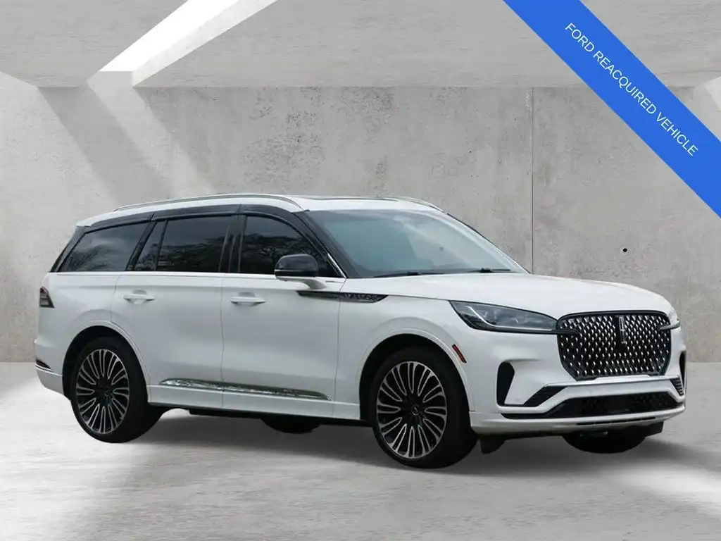 2025 Lincoln Aviator Black Label AWD's photo