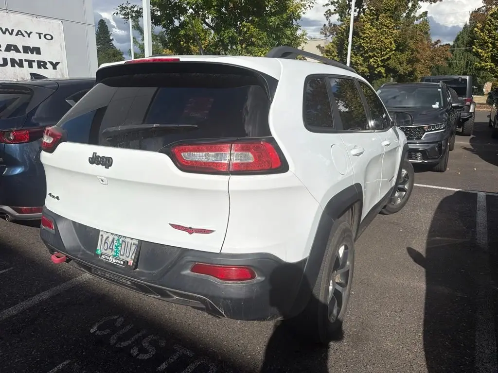 2015 Jeep Cherokee Trailhawk 4WD photo 4