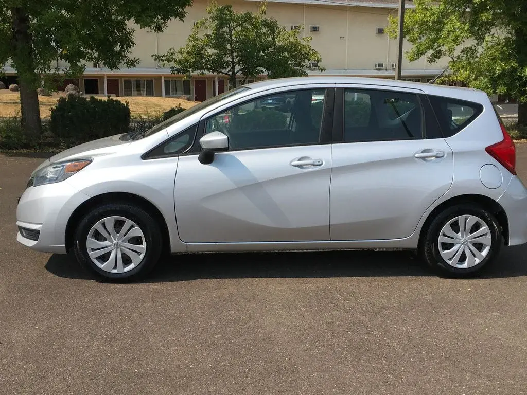 2018 Nissan Versa Note 1.6 S CVT photo 3