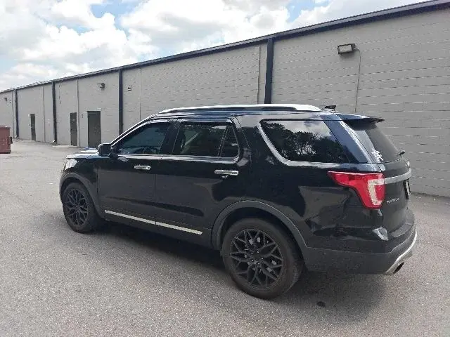 2016 Ford Explorer Platinum 4WD photo 4