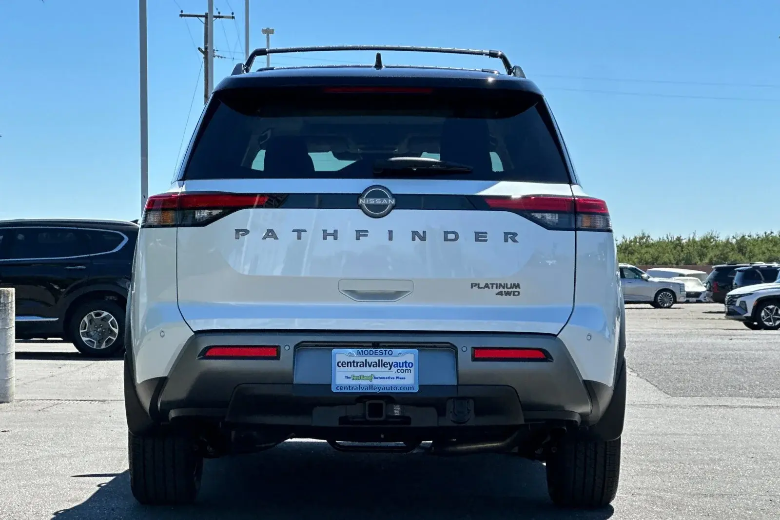 2026 Nissan Pathfinder Platinum 4WD photo 5