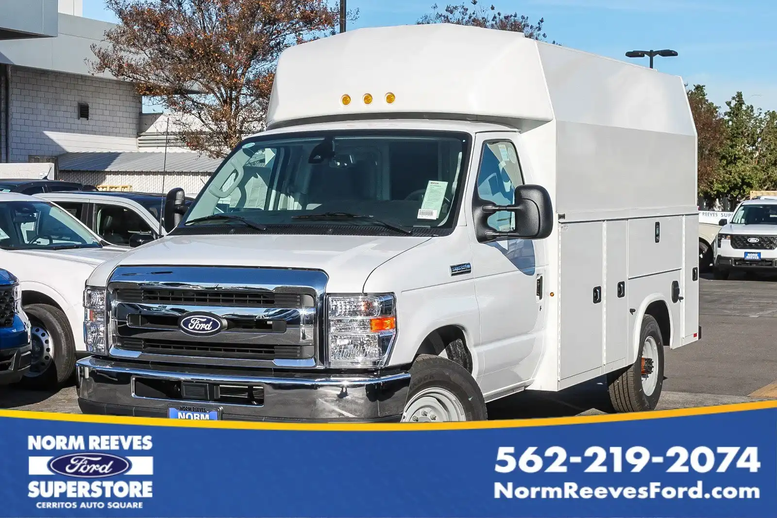 2026 Ford E-Series SRW E-350 Super Duty 138 in WB's photo