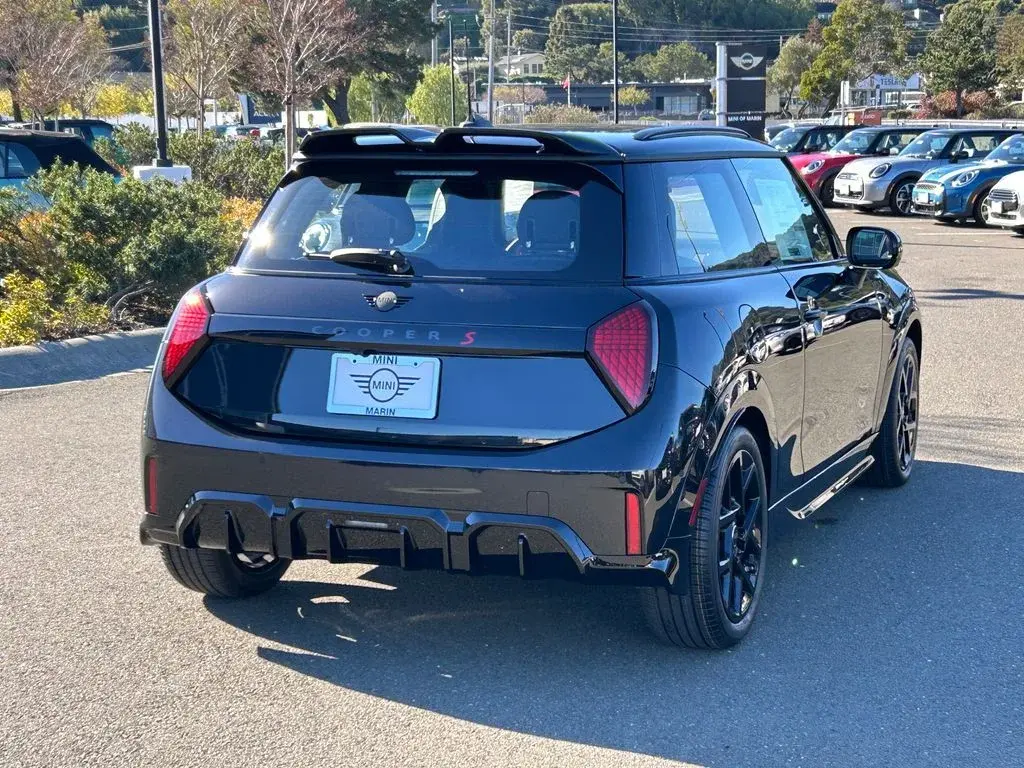 2026 MINI Hardtop Cooper S photo 5