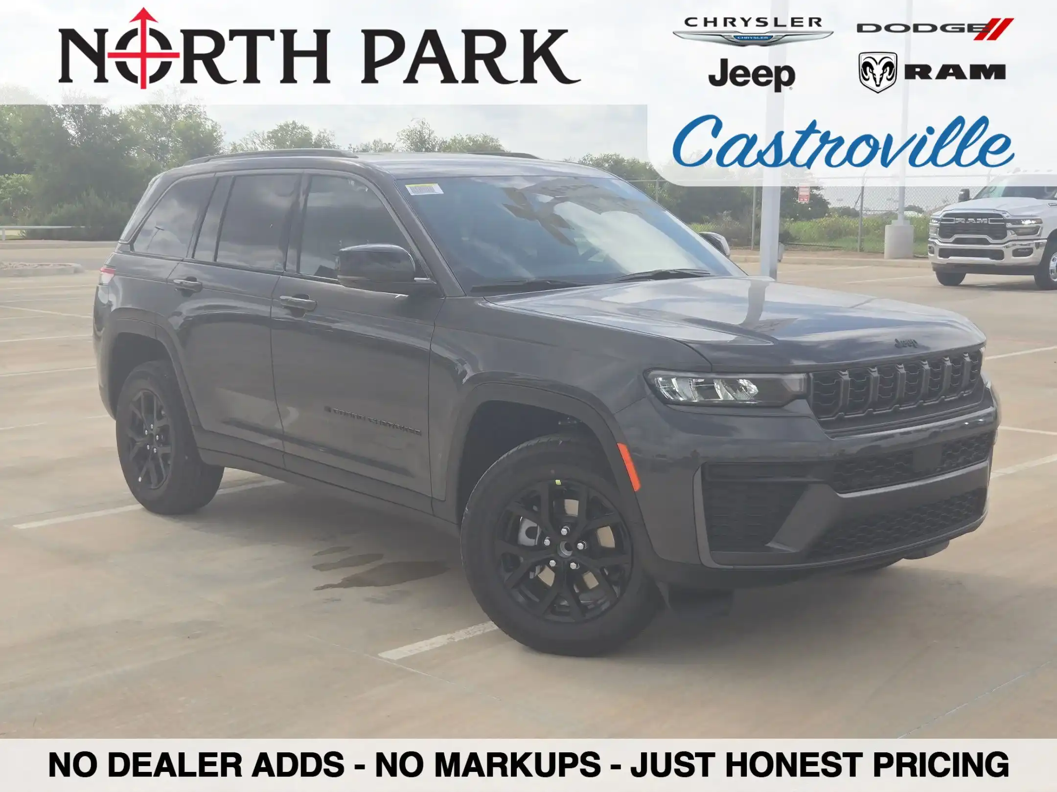 2026 Jeep Grand Cherokee Laredo Altitude's photo
