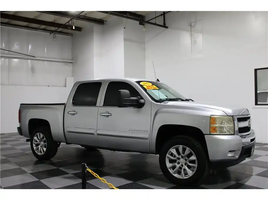2013 Chevrolet Silverado 1500 LT 4X4 Crew Cab's photo