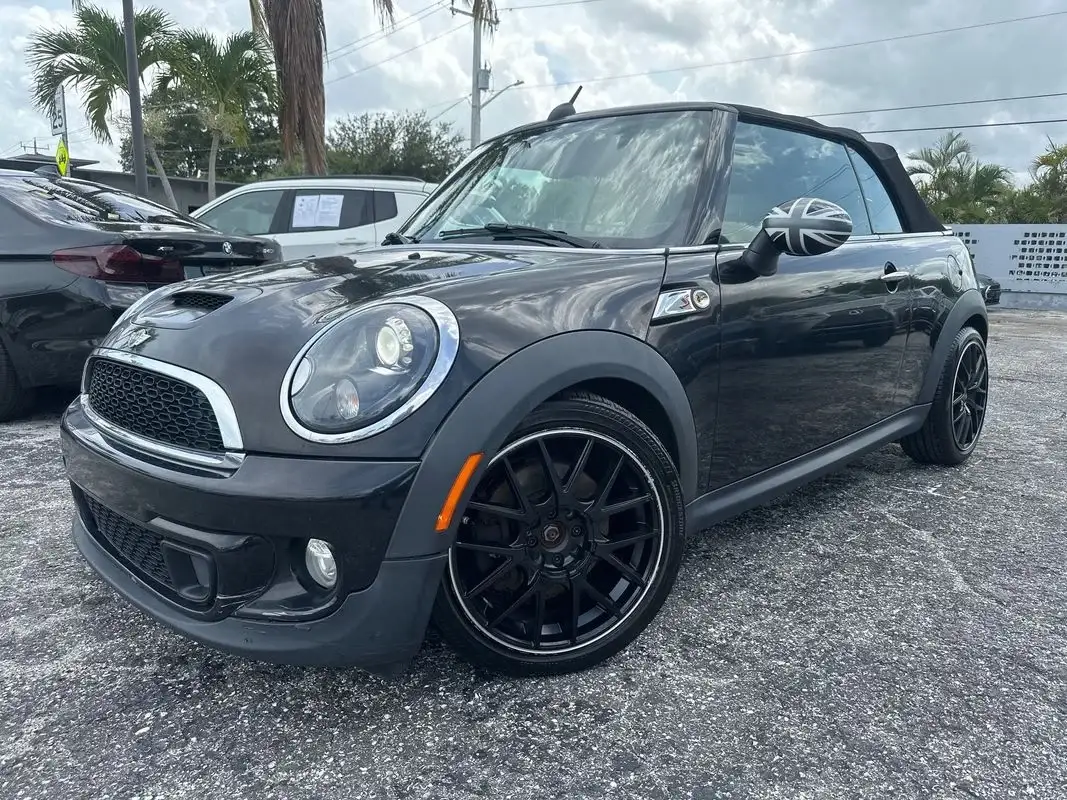 2015 MINI Cooper S photo 1